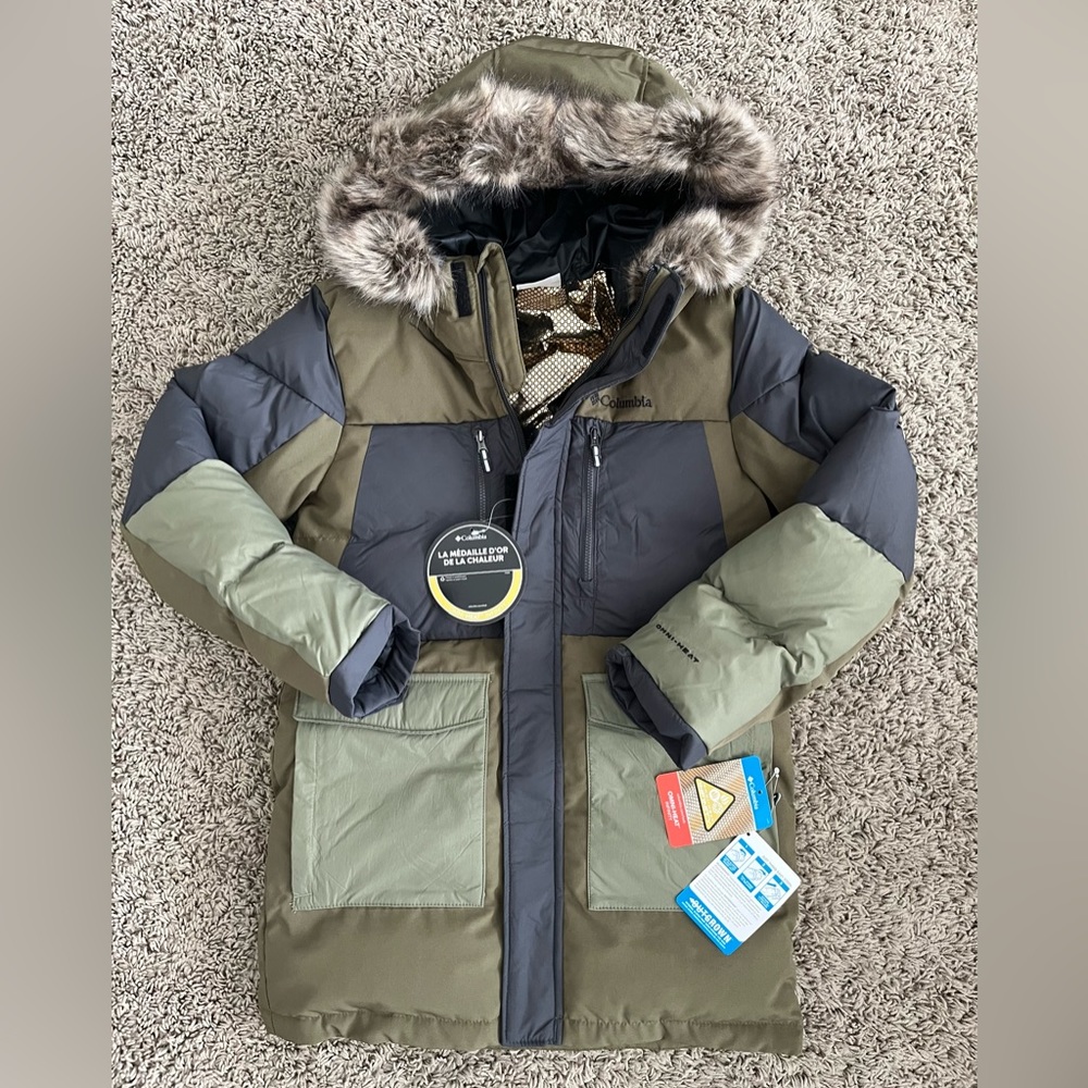 New! Boys Columbia Marquam Peak Fusion Jacket - Size Medium 10/12